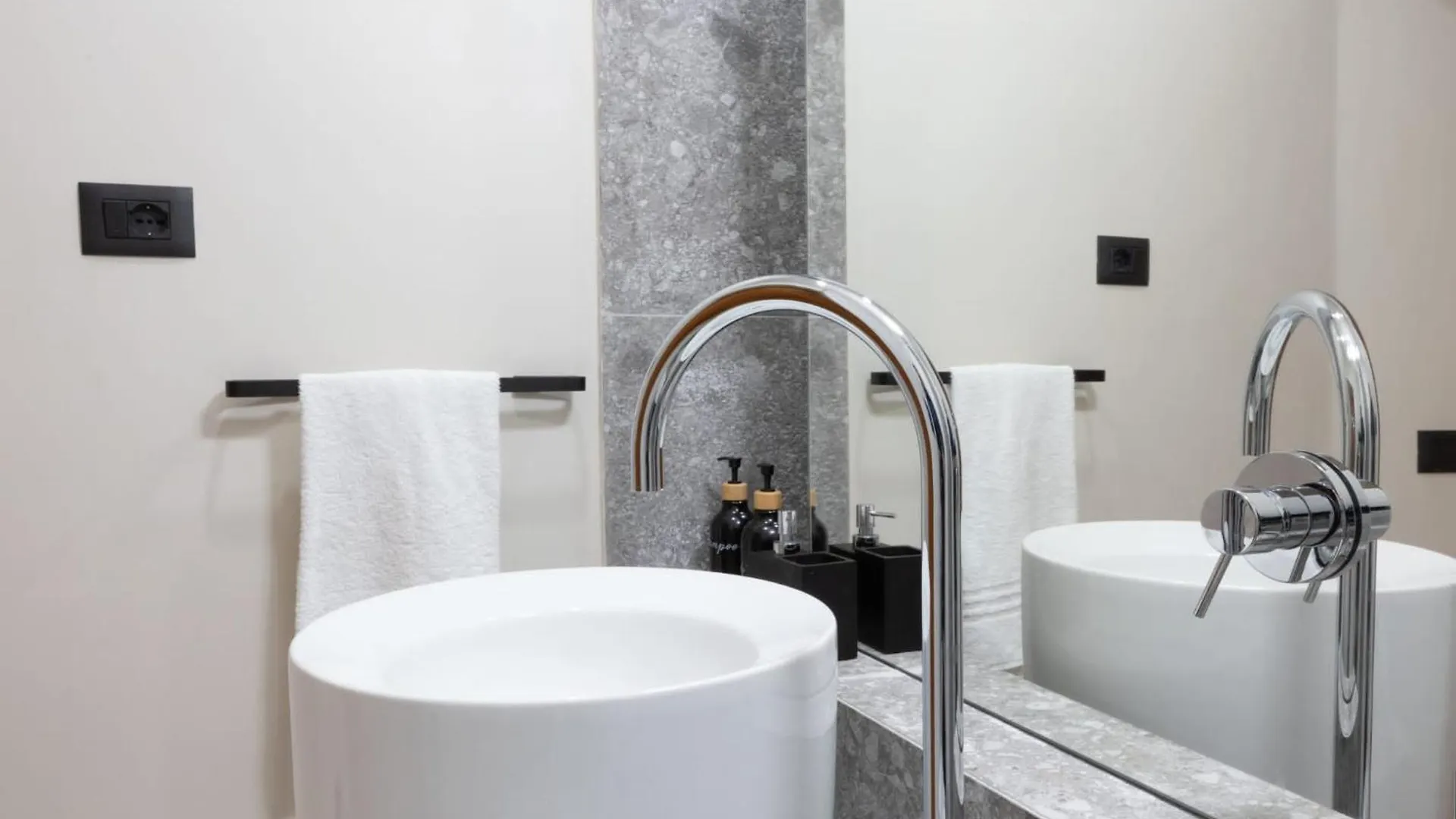 Amalfira Luxury Seaview Rooftop Apartment Amalfi